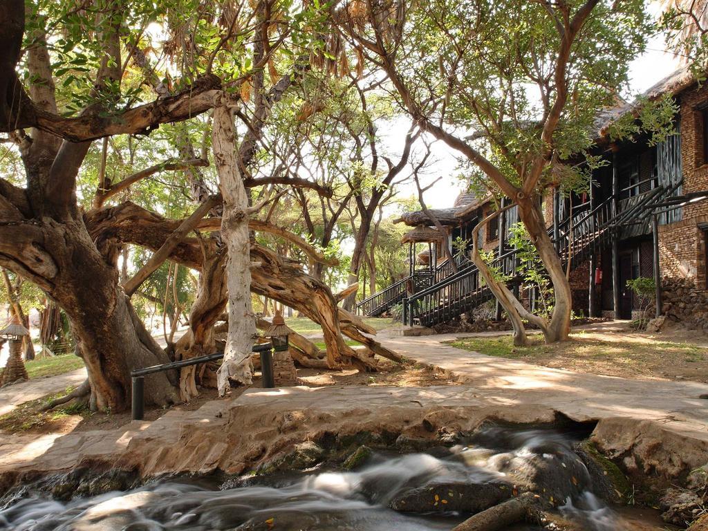 Sarova Shaba Game Lodge Archers Post Buitenkant foto