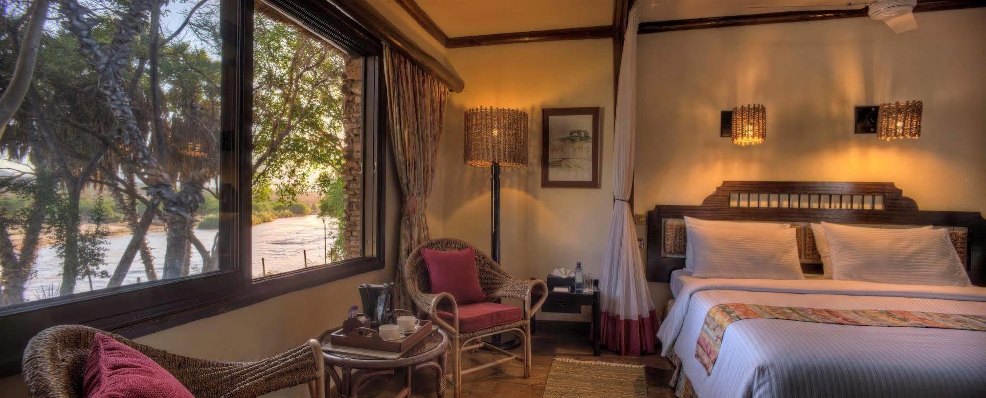 Sarova Shaba Game Lodge Archers Post Buitenkant foto