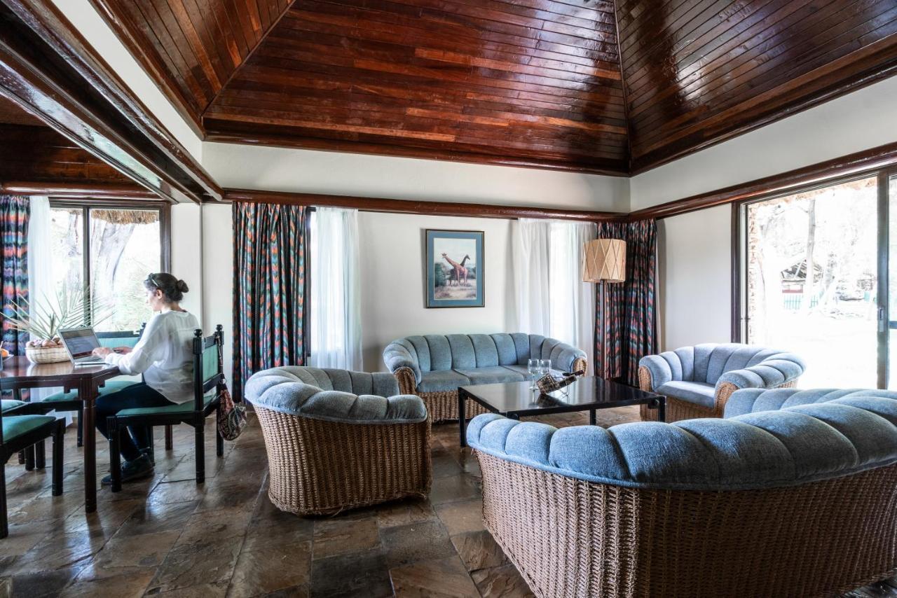 Sarova Shaba Game Lodge Archers Post Buitenkant foto